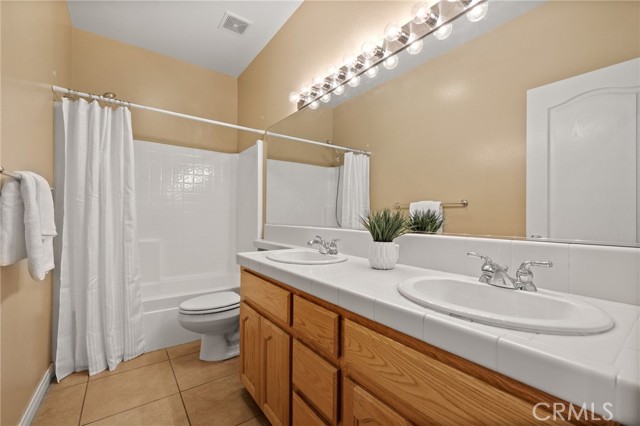 Detail Gallery Image 29 of 39 For 9600 Lake Superior Dr, Bakersfield,  CA 93312 - 4 Beds | 3/1 Baths