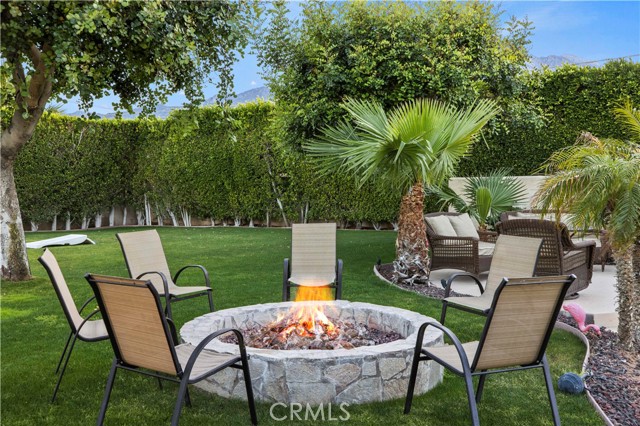 1757 Park View Drive, Palm Springs CA: https://media.crmls.org/medias/65c07bfe-348e-473f-9ffe-f316599f92cc.jpg