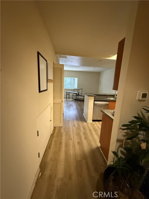 Detail Gallery Image 8 of 25 For 2864 Sunset #205,  Los Angeles,  CA 90005 - 2 Beds | 2/1 Baths