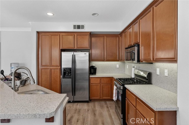 Detail Gallery Image 15 of 52 For 3686 W Scribner, Inglewood,  CA 90305 - 4 Beds | 3/1 Baths