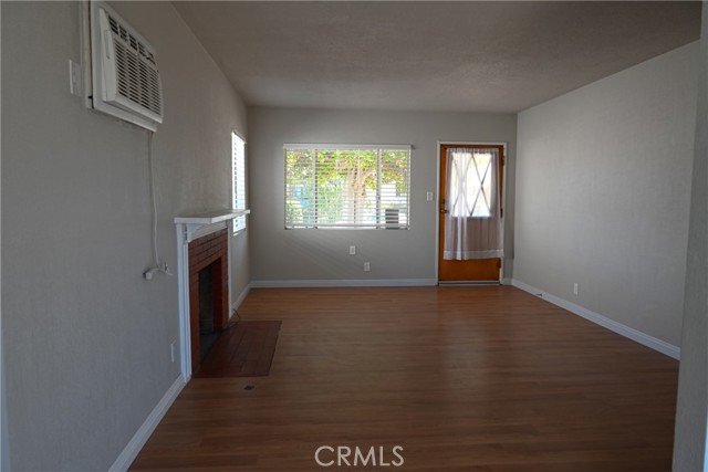 4941 S ANNISTON Avenue, Baldwin Park CA: https://media.crmls.org/medias/65c20859-3226-4895-a011-cbf465adcd2e.jpg