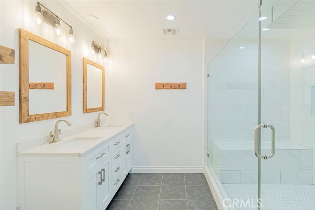 Detail Gallery Image 11 of 14 For 149 Granada #149,  Tustin,  CA 92780 - 2 Beds | 2 Baths