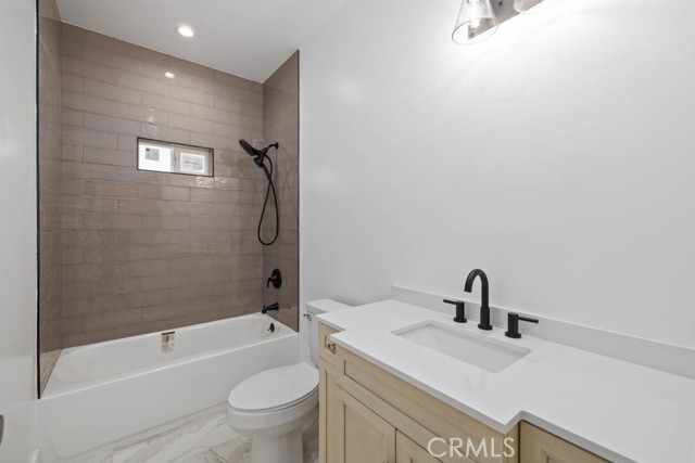 36733 42nd E Street, Palmdale CA: https://media.crmls.org/medias/65c49ff2-2fc2-4698-bd4b-ef1ea5a6d03c.jpg