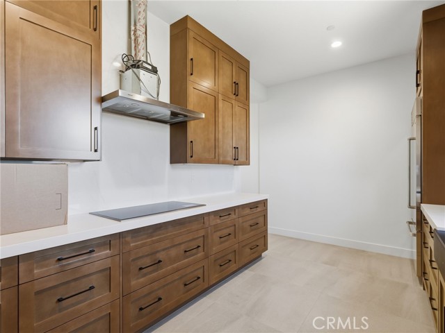 Detail Gallery Image 15 of 48 For 22849 W Seaqua Cir, Chatsworth,  CA 91311 - 6 Beds | 6/1 Baths