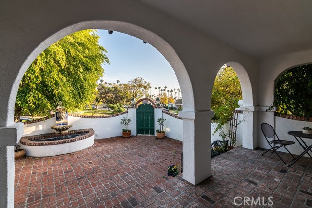 Detail Gallery Image 8 of 47 For 1731 W Kenneth Rd, Glendale,  CA 91201 - 3 Beds | 2 Baths