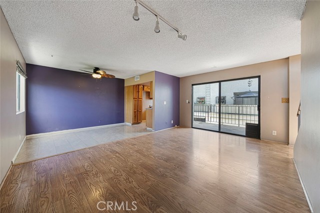 Detail Gallery Image 3 of 25 For 340 E Washington Bld #2,  Pasadena,  CA 91104 - 2 Beds | 1/1 Baths