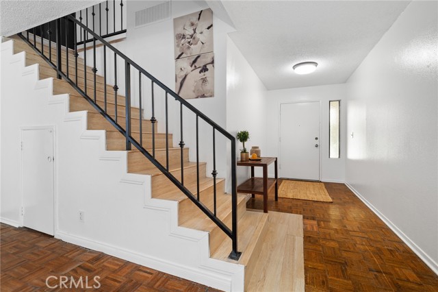 Detail Gallery Image 16 of 42 For 13534 Cordary Ave #14,  Hawthorne,  CA 90250 - 3 Beds | 3 Baths