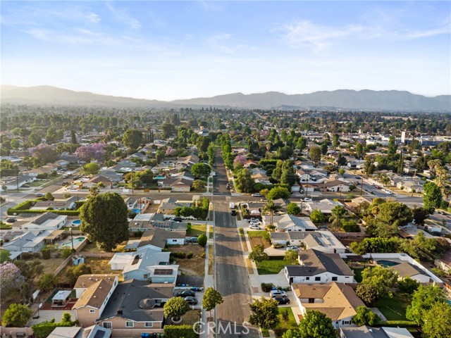 8840 Valjean Avenue, North Hills CA: https://media.crmls.org/medias/65c61f14-c0cf-4c10-82a0-47e4949aef5c.jpg
