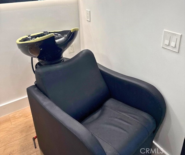 459 W Broadway, Glendale CA: https://media.crmls.org/medias/65c693e5-fdb3-456c-a52a-6e11be1281c9.jpg