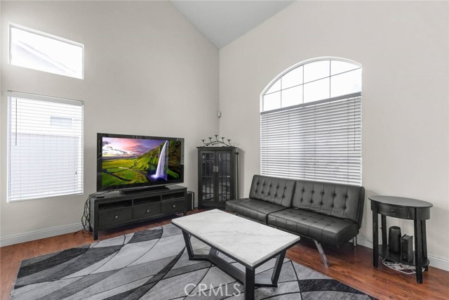 13021 Broken Bit Circle, Corona CA: https://media.crmls.org/medias/65c6a4d1-a408-49df-ad72-c2c864916f77.jpg