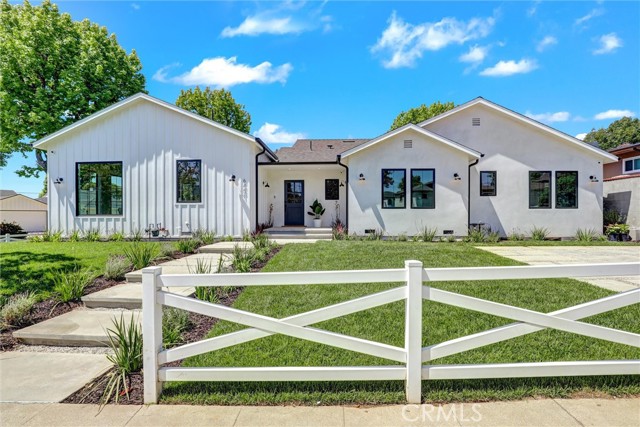 Detail Gallery Image 1 of 39 For 6451 Firebrand St, Los Angeles,  CA 90045 - 4 Beds | 3/1 Baths