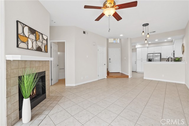 Detail Gallery Image 6 of 21 For 28468 Klondike, Lake Forest,  CA 92679 - 3 Beds | 3 Baths