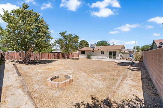 37317 53rd E Street, Palmdale CA: https://media.crmls.org/medias/65c77400-af68-4e92-9abf-3930974078b6.jpg