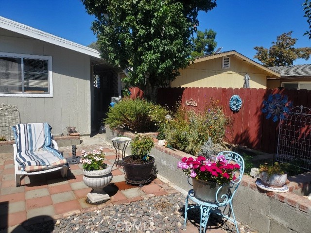 21621 Sandia Road, Apple Valley CA: https://media.crmls.org/medias/65c7d73e-2a89-4ec1-87a7-806df1801292.jpg