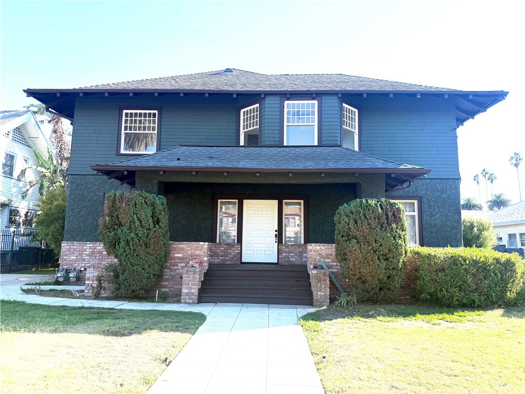 2336 W 23rd — architectural residence