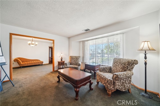 13319 Waco Ln, Apple Valley CA: https://media.crmls.org/medias/65c939ee-82e9-4666-b991-5f8eaea88c47.jpg