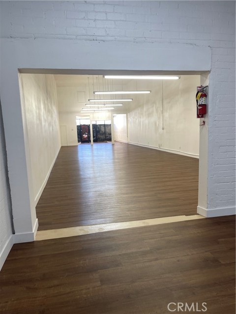 1544 E Florence Avenue, Los Angeles CA: https://media.crmls.org/medias/65c973ed-b8fc-4f29-9594-8c9f32905131.jpg
