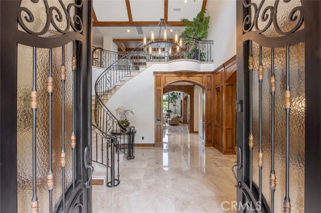 25769 Oak Leaf Court, Valencia CA: https://media.crmls.org/medias/65c9b947-8bd3-49ec-ab4a-23c6635a79e3.jpg