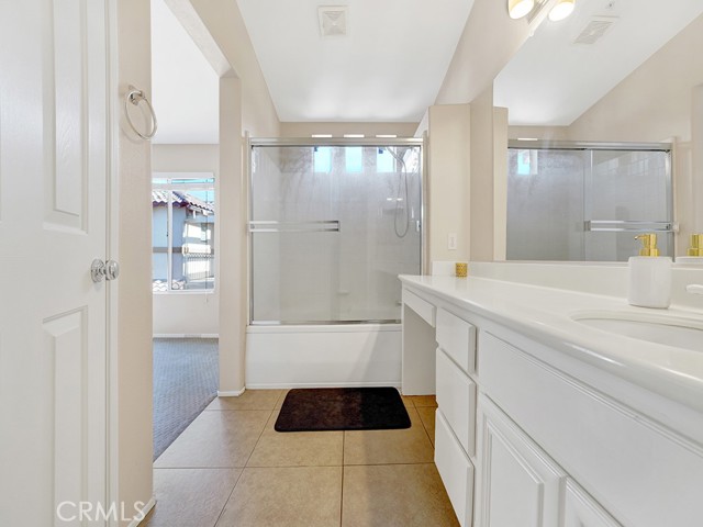 Detail Gallery Image 16 of 27 For 2347 Sunningdale Dr, Tustin,  CA 92782 - 2 Beds | 2/1 Baths