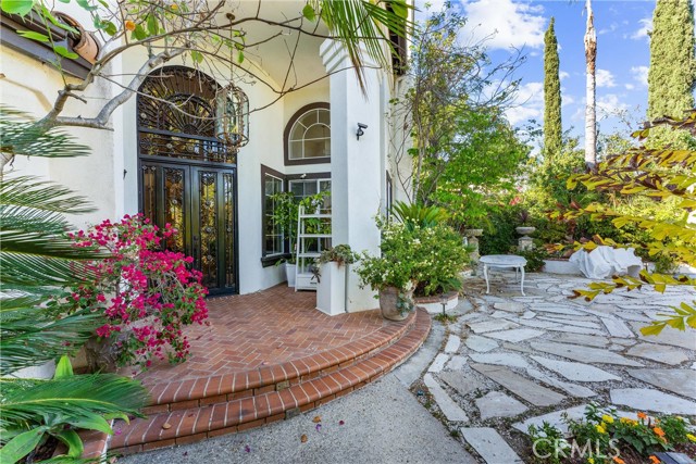 Charming Front Entry