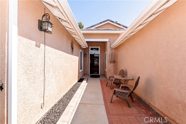 Detail Gallery Image 4 of 46 For 6310 Treehaven Ct, Lancaster,  CA 93536 - 4 Beds | 2 Baths