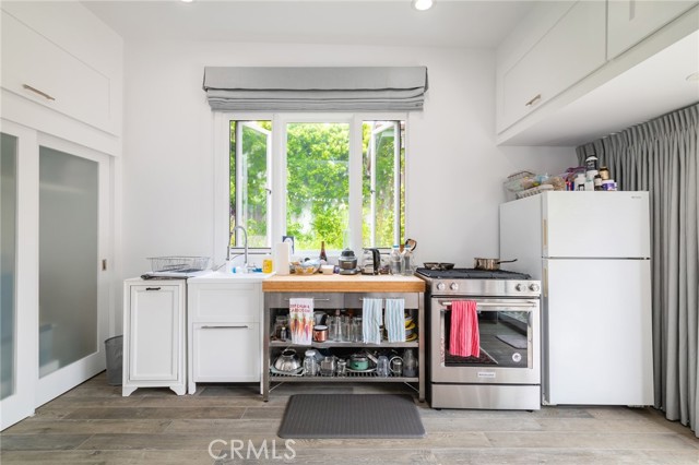 Detail Gallery Image 34 of 39 For 1949 N Catalina Street, –,  CA 90027 - 6 Beds | 5 Baths