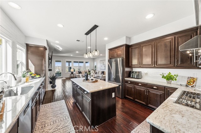 Detail Gallery Image 8 of 68 For 34036 Galleron, Temecula,  CA 92592 - 4 Beds | 2/1 Baths