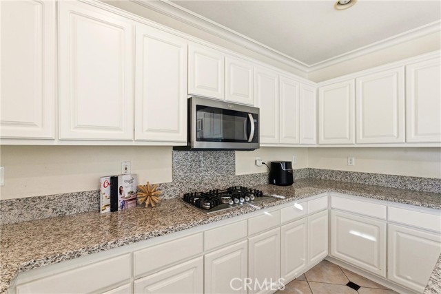 Detail Gallery Image 15 of 59 For 22385 Hayworth Ct, Corona,  CA 92883 - 4 Beds | 2/1 Baths