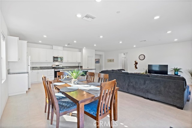 Detail Gallery Image 19 of 66 For 8044 Country Mile Ln, Riverside,  CA 92507 - 5 Beds | 3/1 Baths