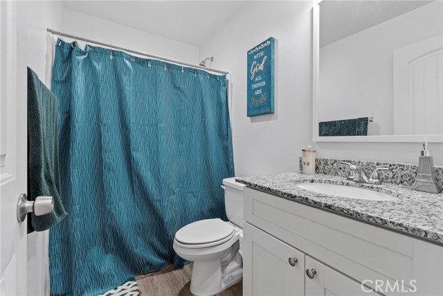 Detail Gallery Image 10 of 11 For 210 W Fruitvale Ave, Hemet,  CA 92543 - 4 Beds | 3 Baths
