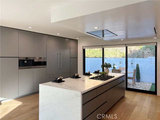 9844 Wanda Park Drive, Beverly Hills CA: https://media.crmls.org/medias/65ce5173-527d-48b8-9117-7ed71ad4df2b.jpg