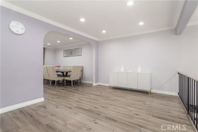 Detail Gallery Image 4 of 53 For 18425 Saticoy St #9,  Reseda,  CA 91335 - 3 Beds | 2/1 Baths