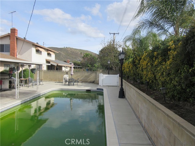 Detail Gallery Image 10 of 32 For 3636 Mapleleaf Dr, Riverside,  CA 92503 - 4 Beds | 2 Baths