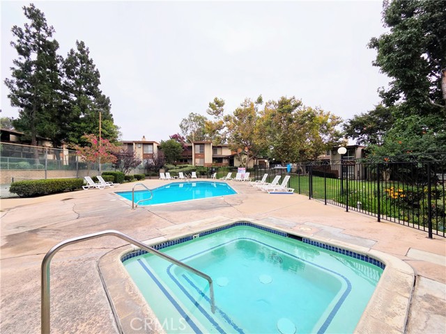 Detail Gallery Image 32 of 34 For 3701 Country Club Dr #3,  Long Beach,  CA 90807 - 2 Beds | 1/1 Baths