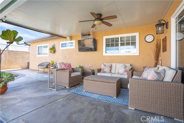 Image 32 of 43 For 4611 Myra  