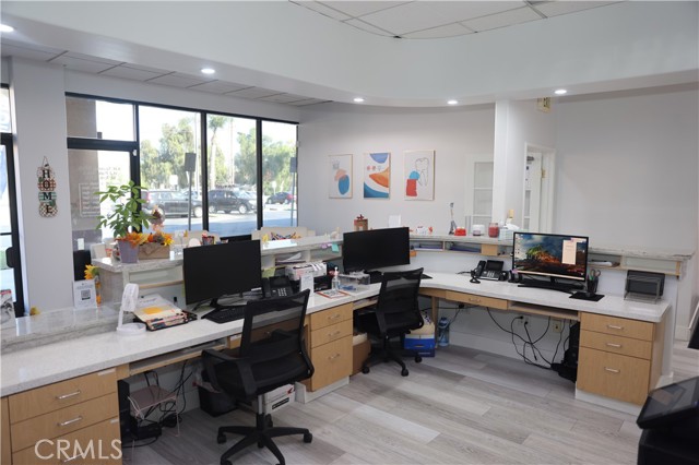 3950 Pierce St, Riverside CA: https://media.crmls.org/medias/65cf9404-9d61-4b31-8cd2-9870fba05ed0.jpg