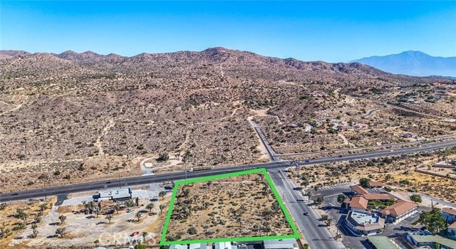 Detail Gallery Image 2 of 7 For 29 Palms, Yucca Valley,  CA 92284 - – Beds | – Baths