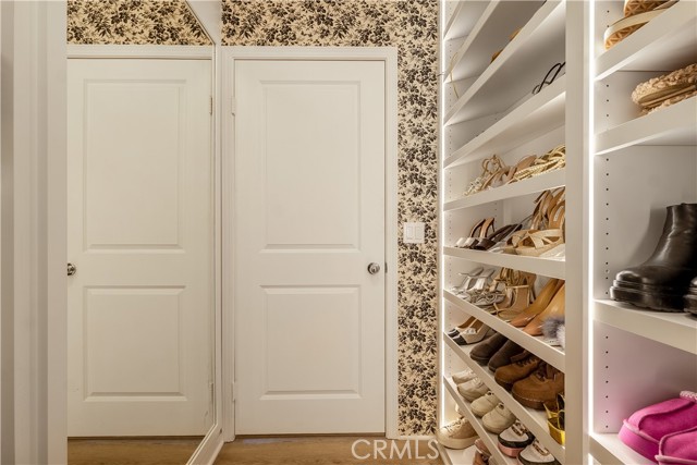 Detail Gallery Image 25 of 39 For 17065 Cantlay, Lake Balboa,  CA 91406 - 4 Beds | 3 Baths