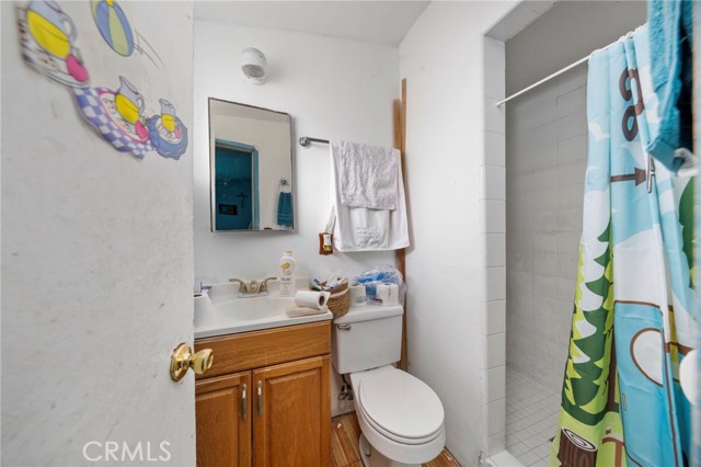 Detail Gallery Image 19 of 41 For 526 Nottingham Ave, Santa Ana,  CA 92703 - 4 Beds | 2 Baths