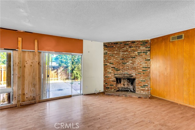 Detail Gallery Image 3 of 25 For 8848 Gerald Ave, North Hills,  CA 91343 - 4 Beds | 2 Baths