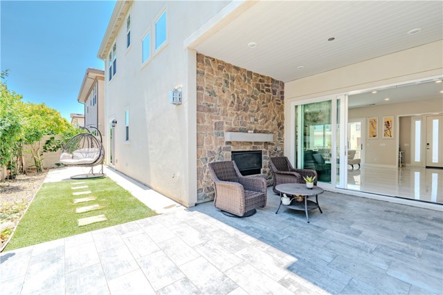 68 Chasma, Irvine CA: https://media.crmls.org/medias/65d0f8c1-f3f4-4891-bd91-a676622dc1f5.jpg