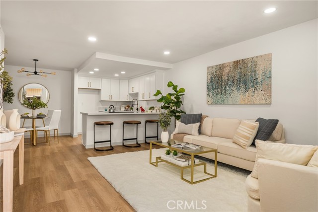 Detail Gallery Image 4 of 17 For 3010 Associated Rd #122,  Fullerton,  CA 92835 - 1 Beds | 1 Baths