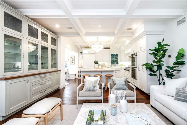 501 6th Place, Manhattan Beach, California 90266, 4 Bedrooms Bedrooms, ,2 BathroomsBathrooms,Residential,Sold,6th,SB23176896