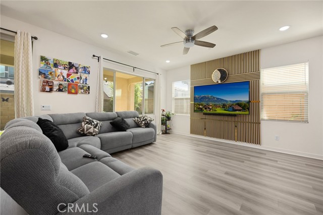 Detail Gallery Image 5 of 41 For 2670 E Embry Ln, Ontario,  CA 91762 - 4 Beds | 3 Baths