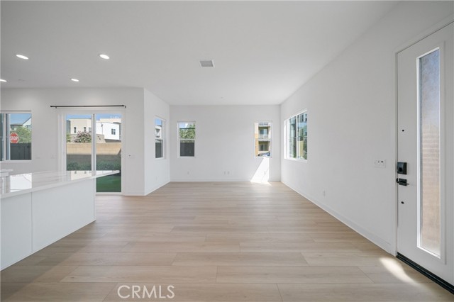187 yugen, Irvine CA: https://media.crmls.org/medias/65d2488e-3249-4582-92d9-672e1c449951.jpg