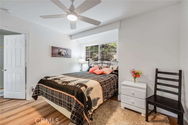 Detail Gallery Image 19 of 42 For 395 Primrose Cir #1-2,  Lake Arrowhead,  CA 92352 - 4 Beds | 3 Baths