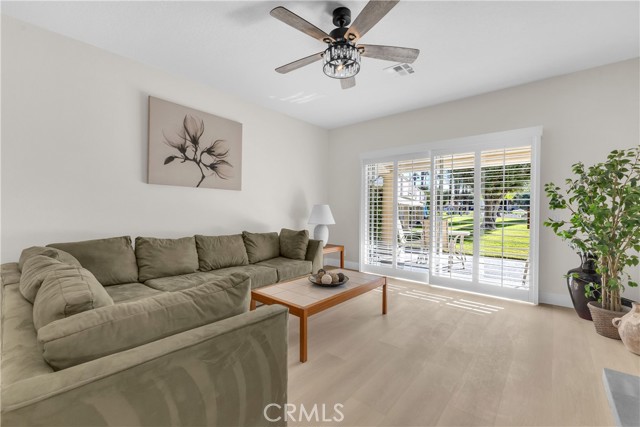 Detail Gallery Image 4 of 45 For 280 Vista Royale Cir, Palm Desert,  CA 92211 - 2 Beds | 2 Baths