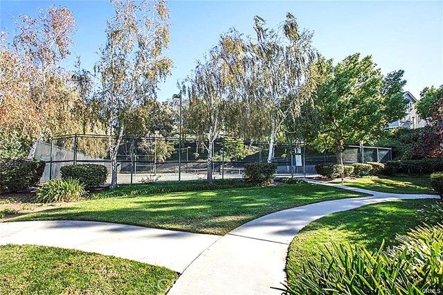 Detail Gallery Image 17 of 18 For 26922 Flo, Canyon Country,  CA 91351 - 2 Beds | 2 Baths