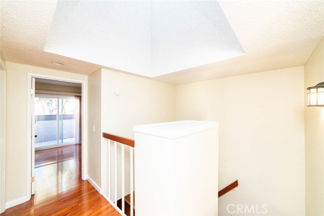 Detail Gallery Image 7 of 28 For 923 Lombard Ct, Costa Mesa,  CA 92626 - 3 Beds | 2/1 Baths