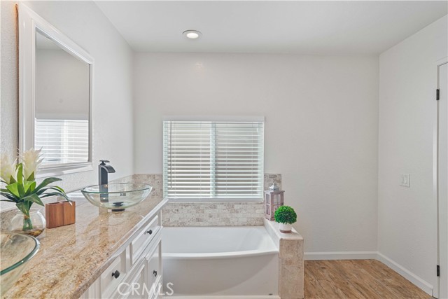 Detail Gallery Image 31 of 38 For 27903 Vista View Dr, Canyon Country,  CA 91351 - 3 Beds | 2 Baths